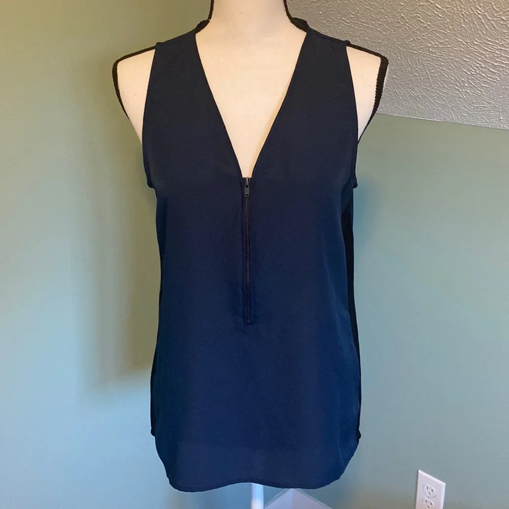 Peyton Jensen (Evereve) Multi Media V-neck Zip-front Sleeveless Top - Picture 1 of 9